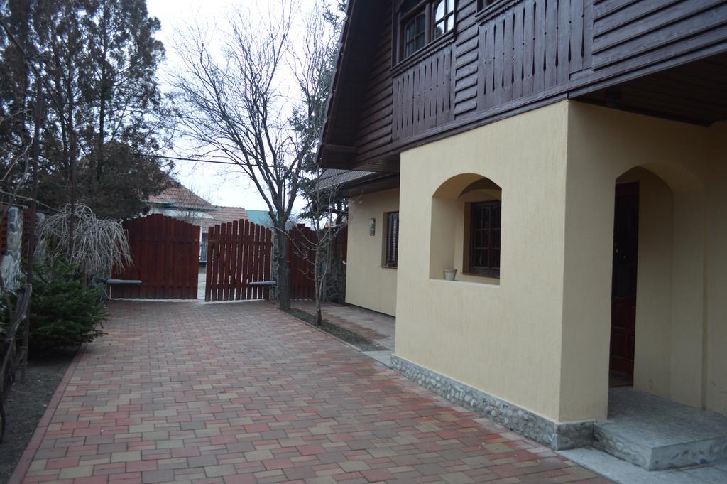 La Mos Pavel Hotel Noslac Exterior photo
